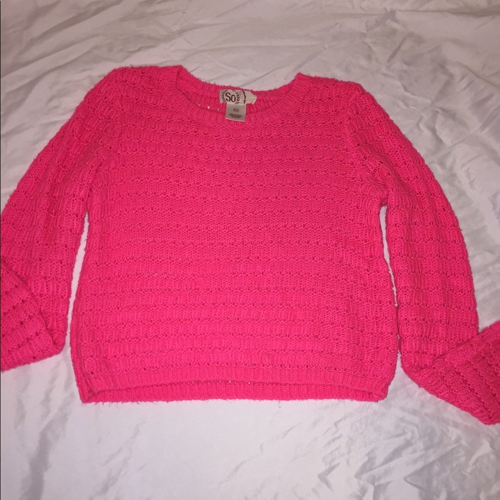 Neon pink cropped sweater. Size xs (juniors)